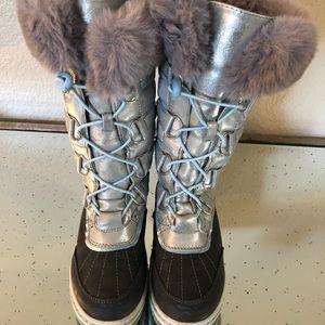 Little girl snow boots